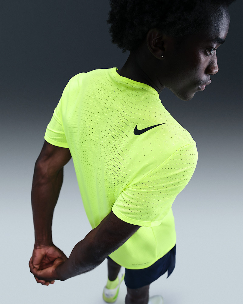 Nike Nike AeroSwift Men's Dri-FIT ADV Short-Sleeve Running Top outlook