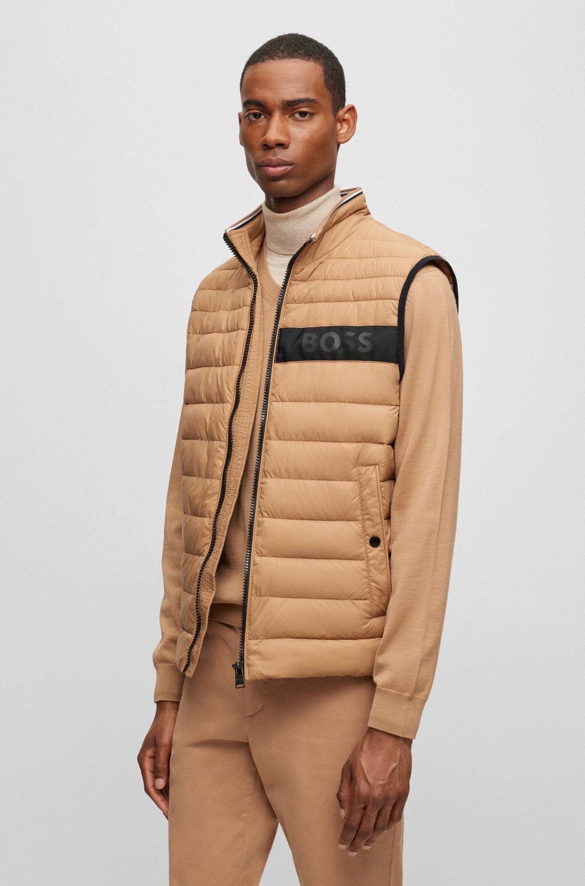 WATER-REPELLENT GILET WITH 3D-LOGO TAPE - 2