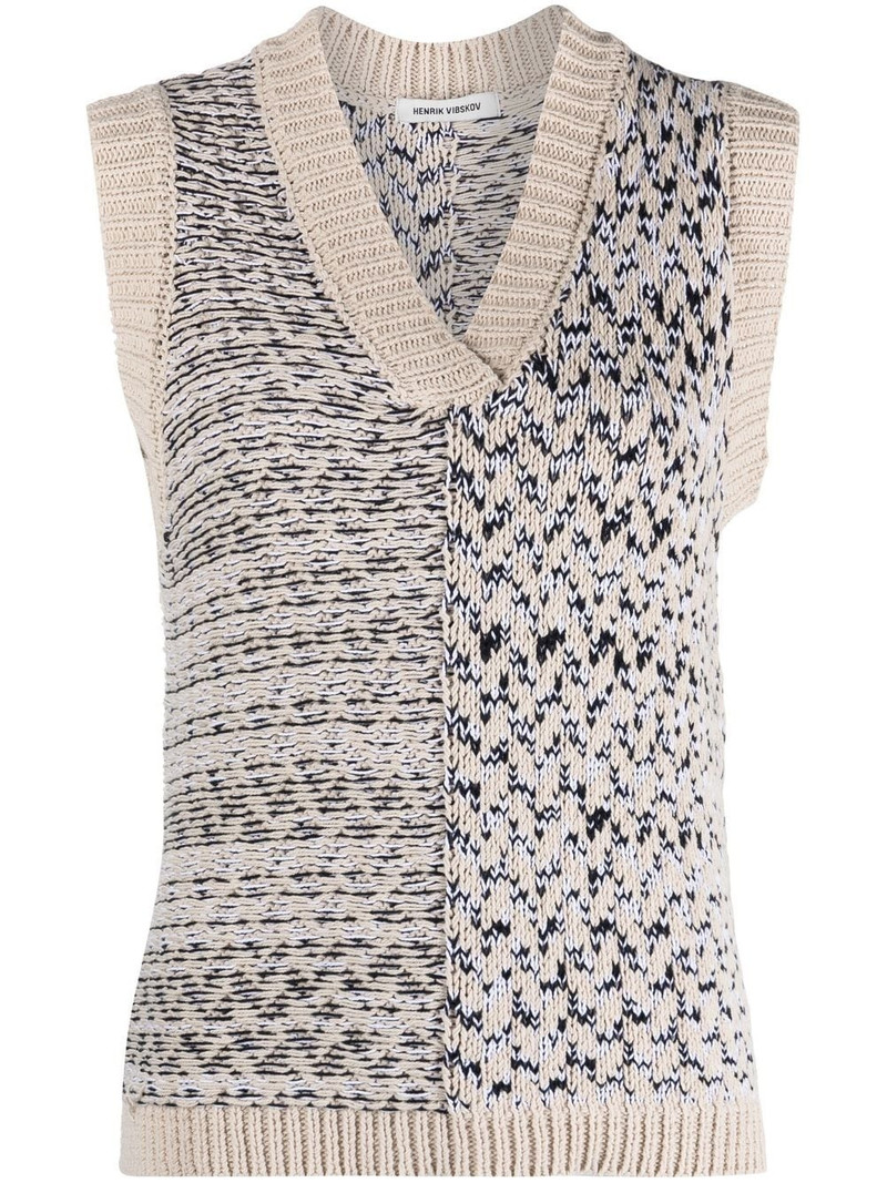 V-neck knitted vest 1