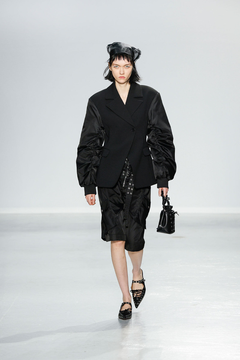 BLACK BONDED CREPE MIX JACKET 6