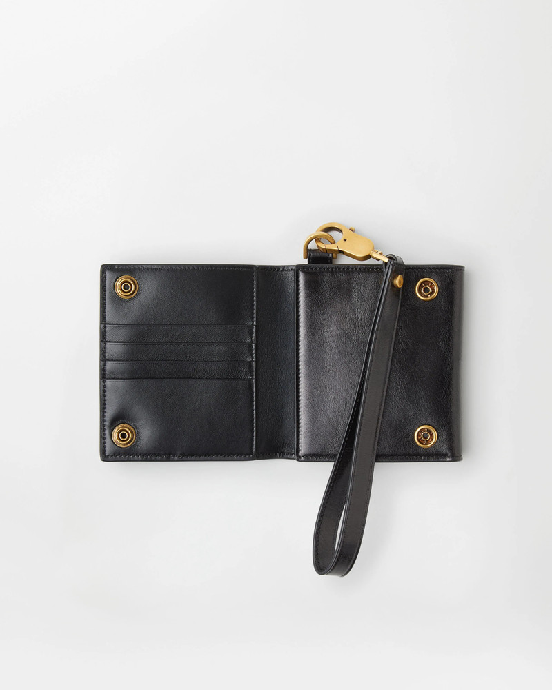 Roomy Leather Wallet 2