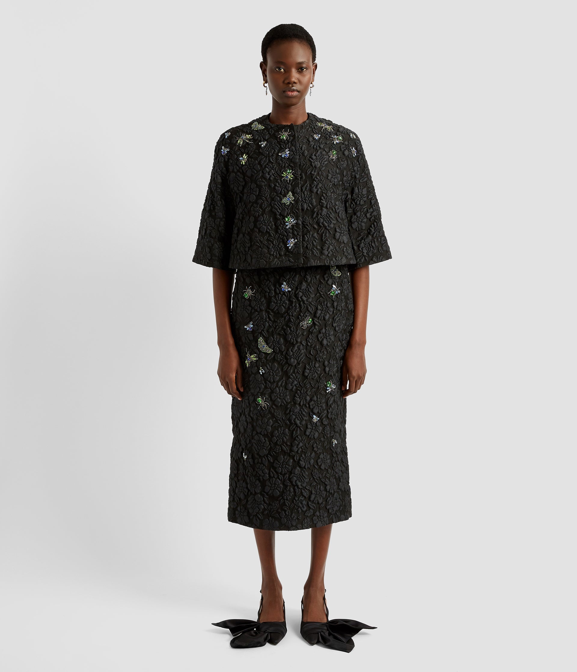 CROPPED CAPE - 2