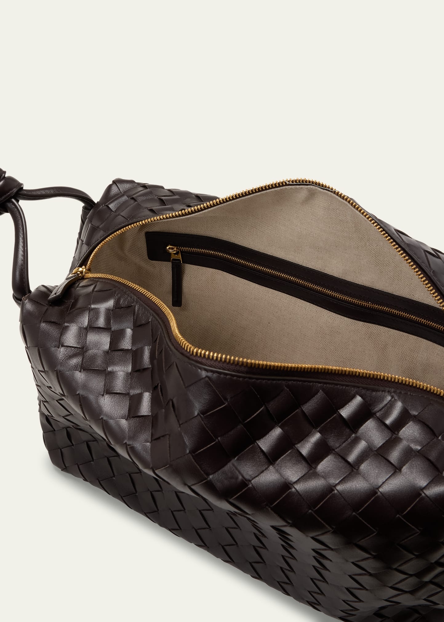 【送料&関税込】Bottega Veneta Avenue Intr 15/avenue BOTTEGA VENETA Avenue Large Intrecciato Leather Briefcase