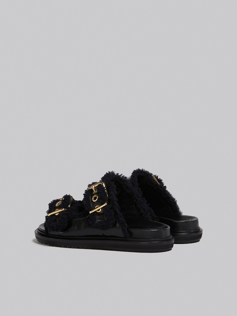 Marni BLACK LEATHER AND MERINOS FUSSBETT outlook