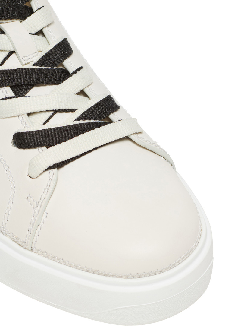 B-Court leather trainers 5