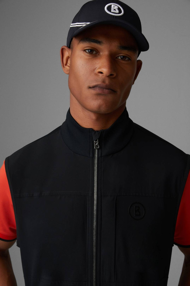 TAMINO MID-LAYER WAISTCOAT IN BLACK 5