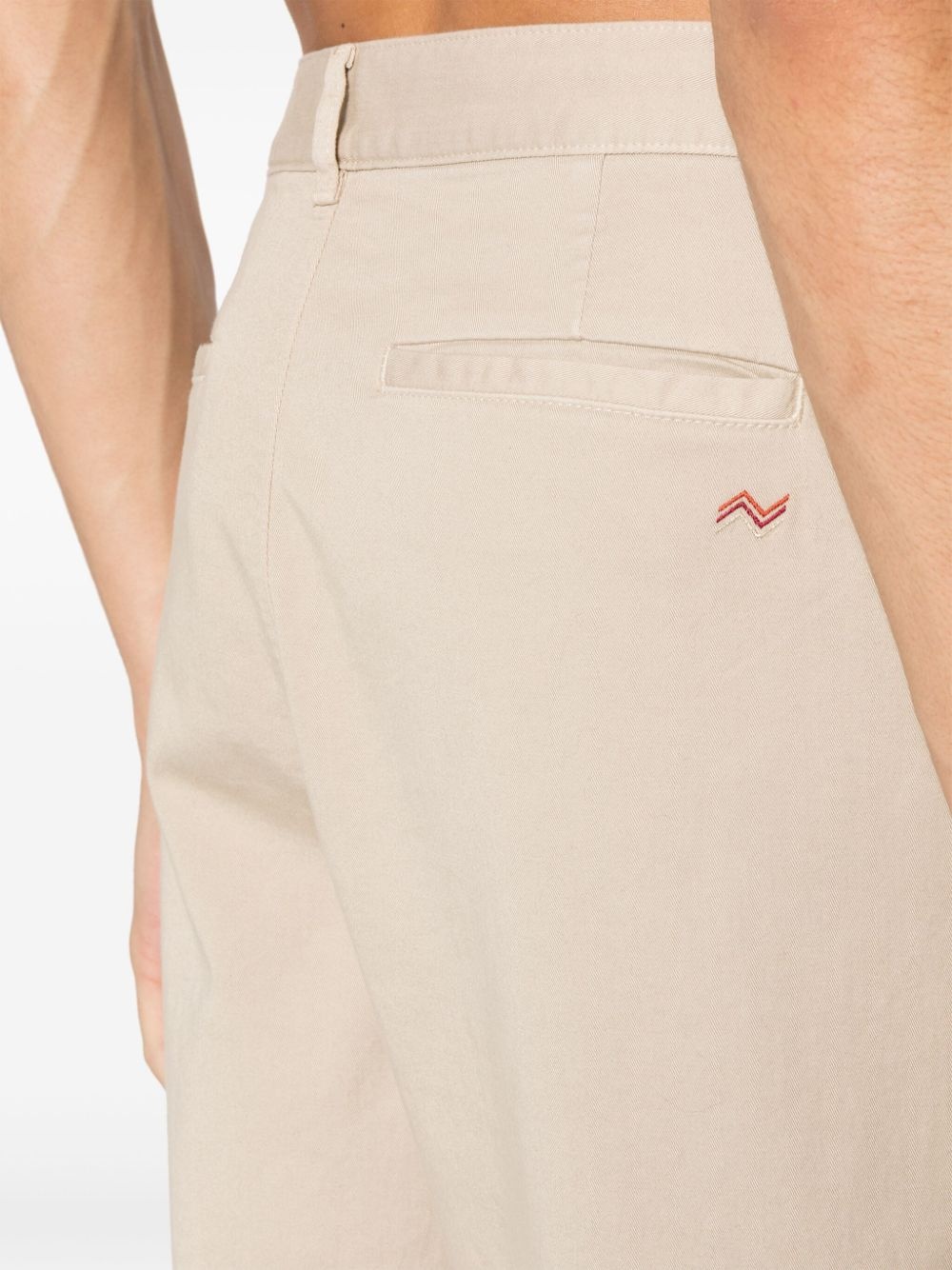 logo-embroidered mid-rise chinos - 5