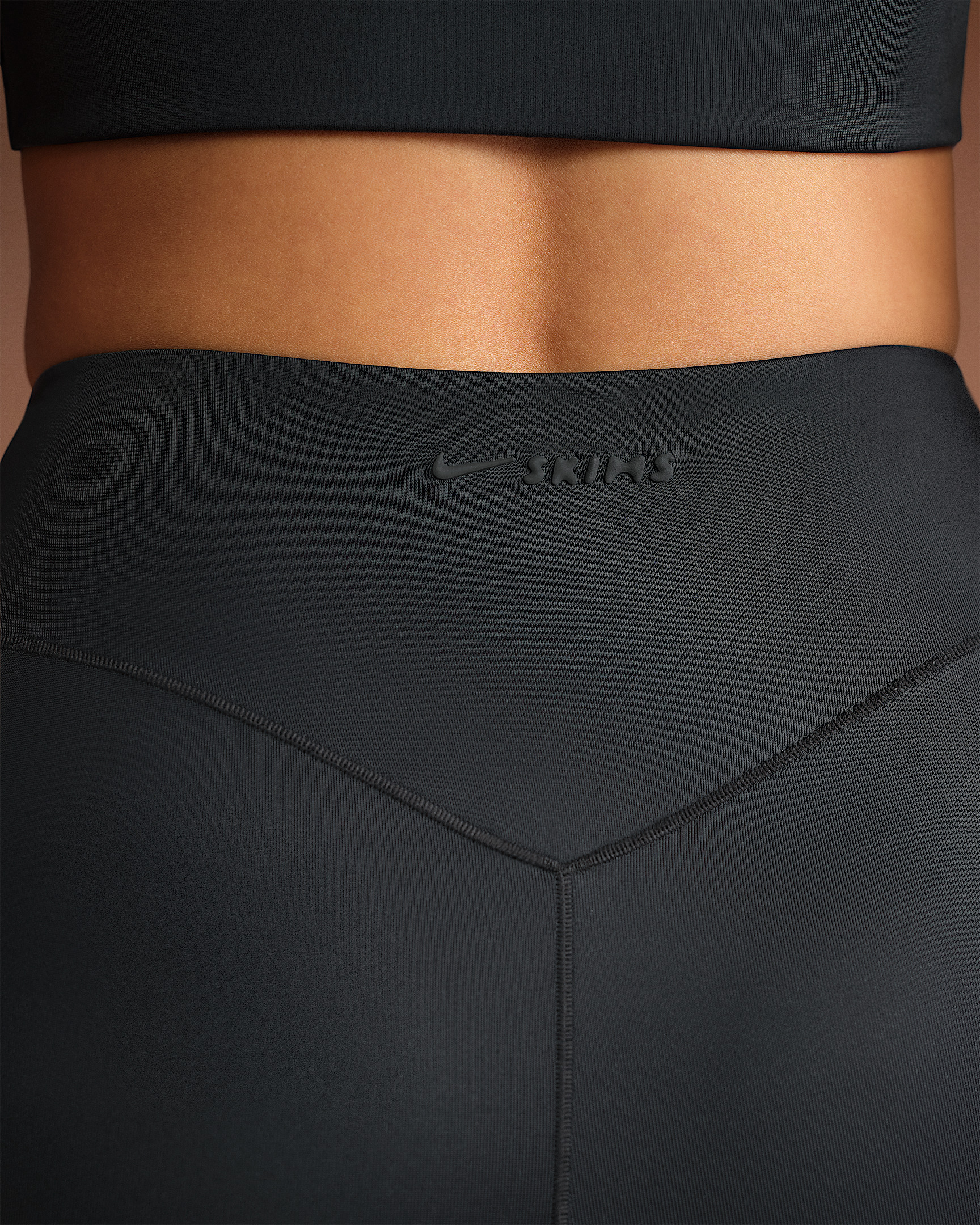 NikeSKIMS Shine Women's High-Waisted Bonded 26" Leggings - 6