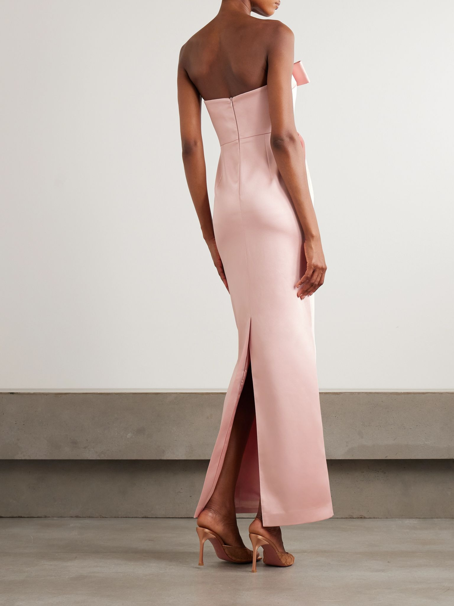 Sisu bow-embellished satin gown Pink - 3