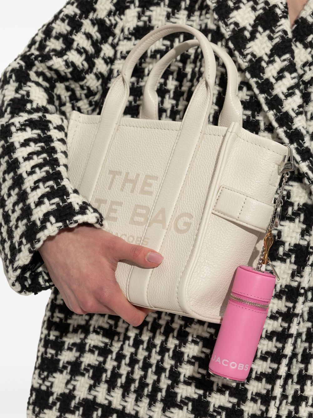 The Lipstick Case Charm keychain - 5