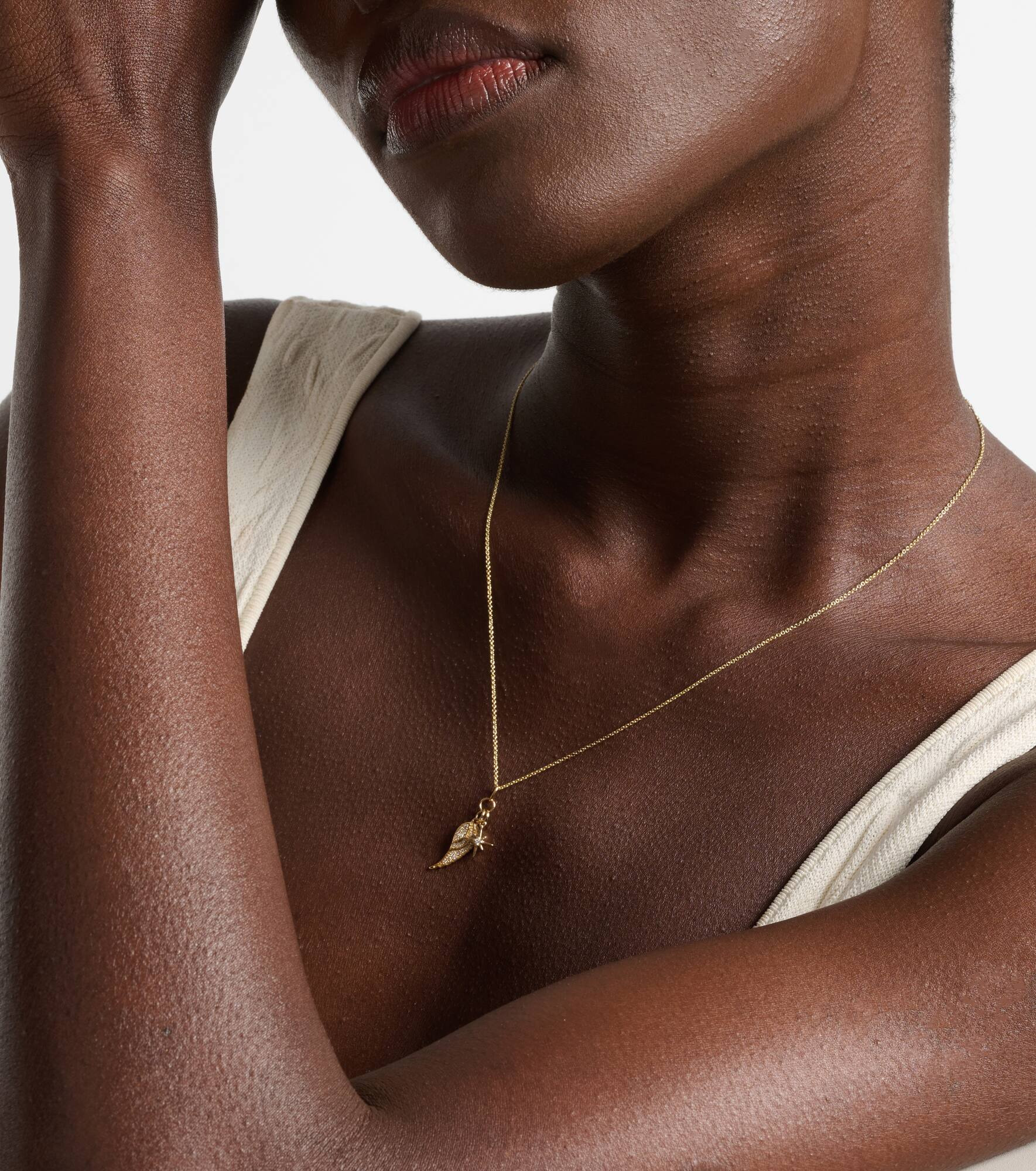Wing and Starburst 14kt gold necklace with diamonds - 3