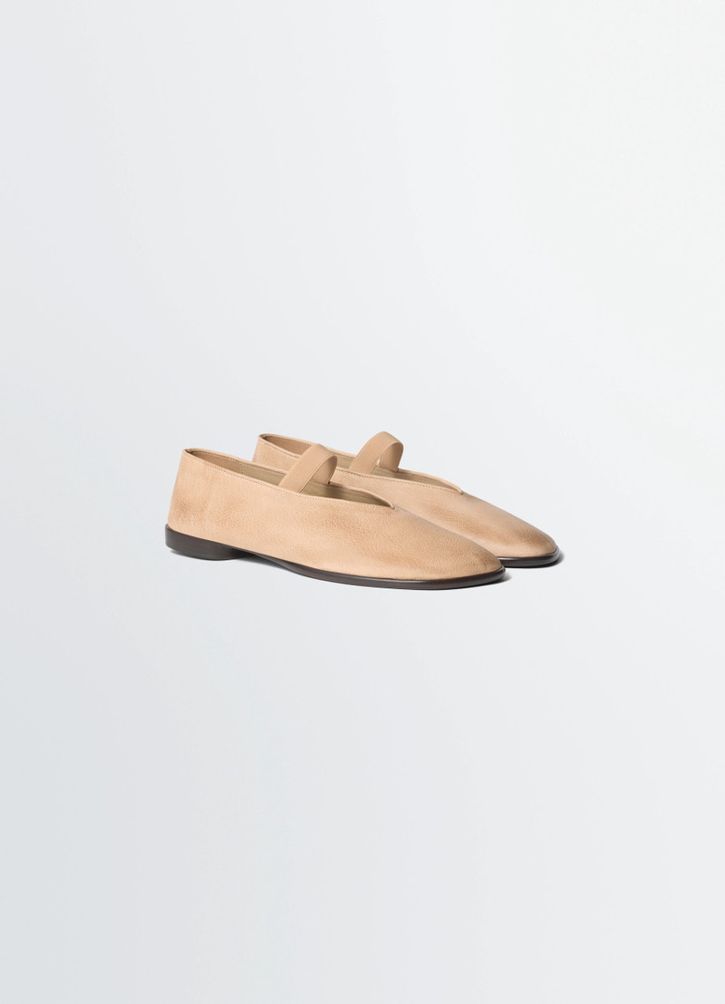 Lemaire GLOVE BALLERINA IN LEATHER outlook