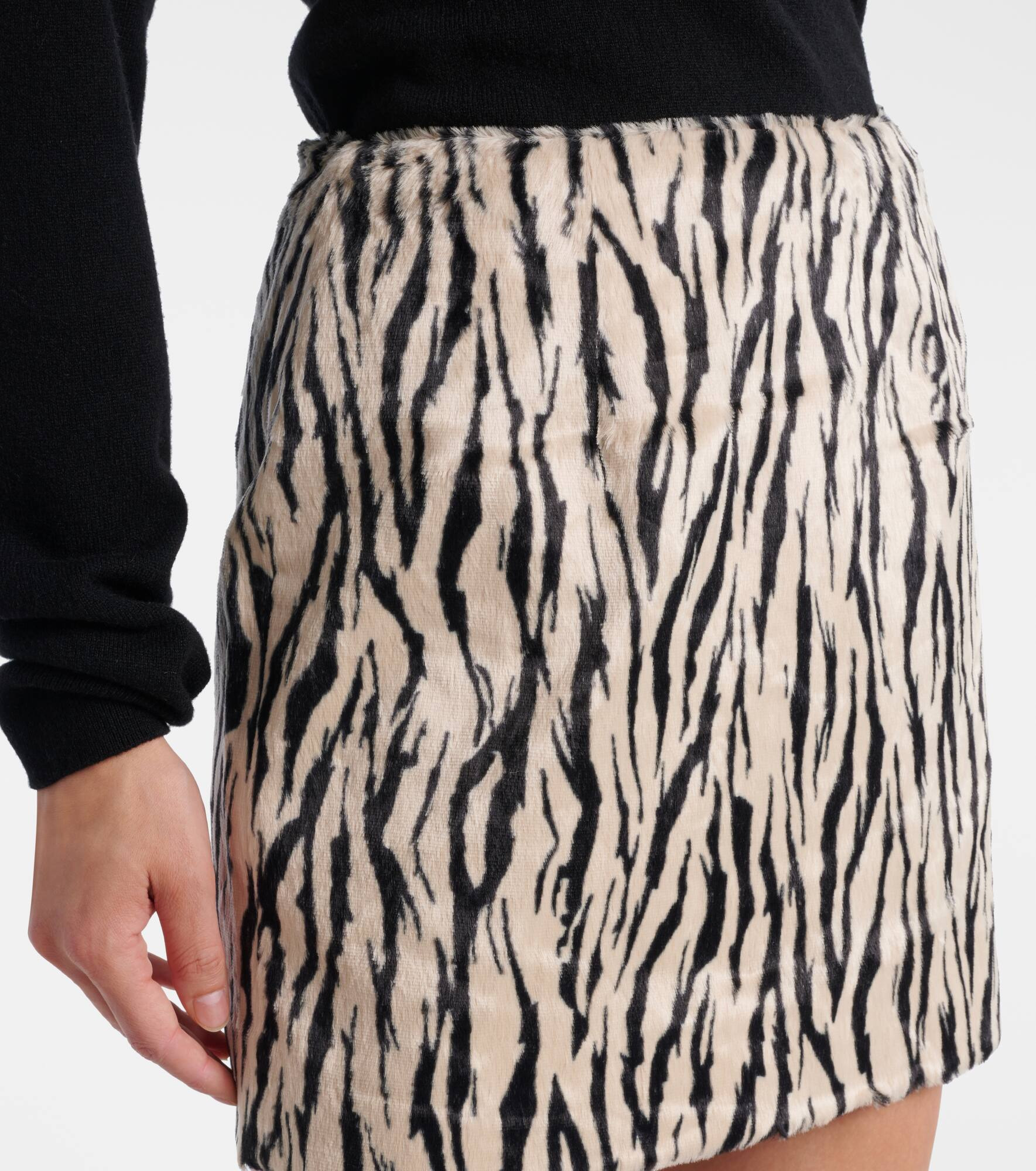 Printed faux fur miniskirt - 4