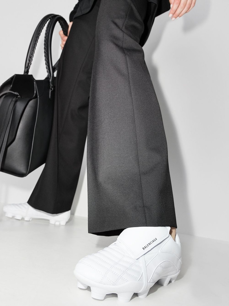 Soccer sneakers 3