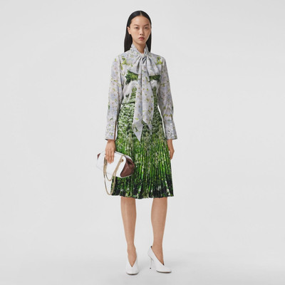 Burberry Meadow Print Crepe De Chine Pleated Skirt outlook