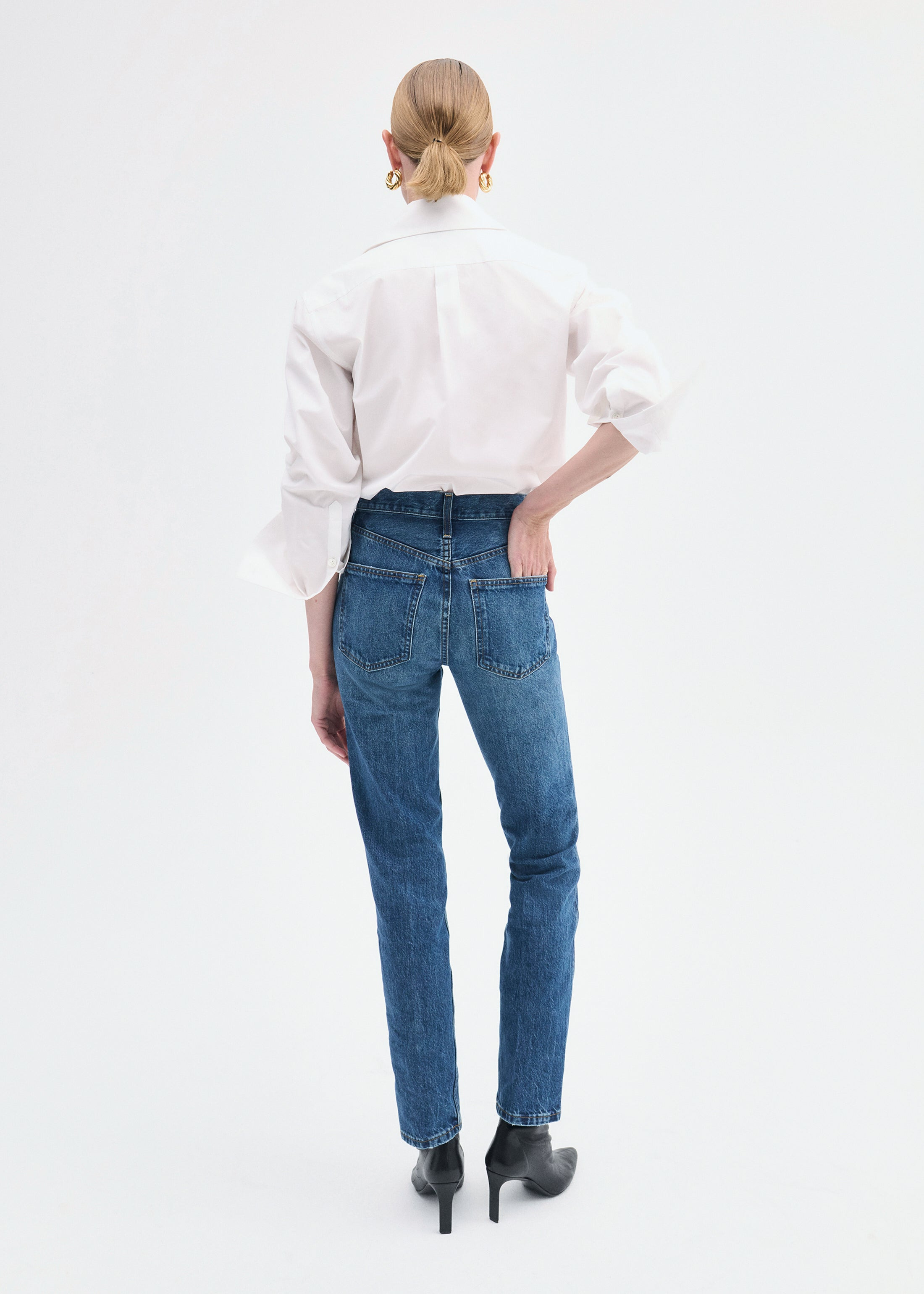 High Rise Jean in Denim - 3