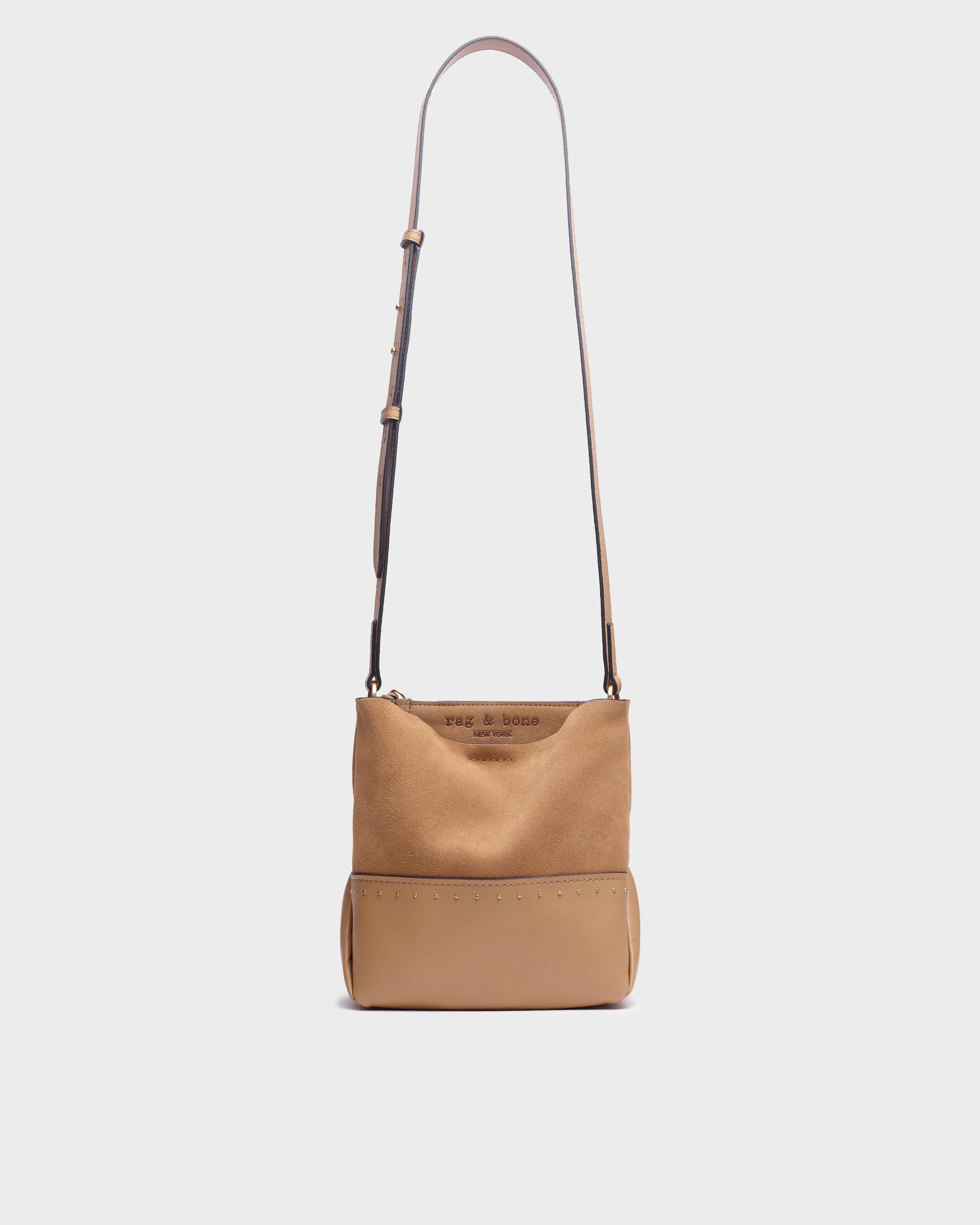 Passenger Crossbody 2.0 - Suede
Large Crossbody Bag - 1