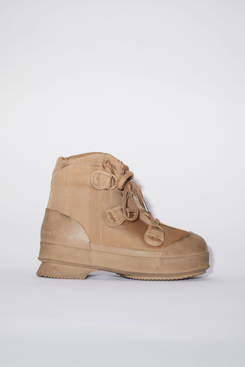 LOGO ANKLE BOOTS - Camel brown 1