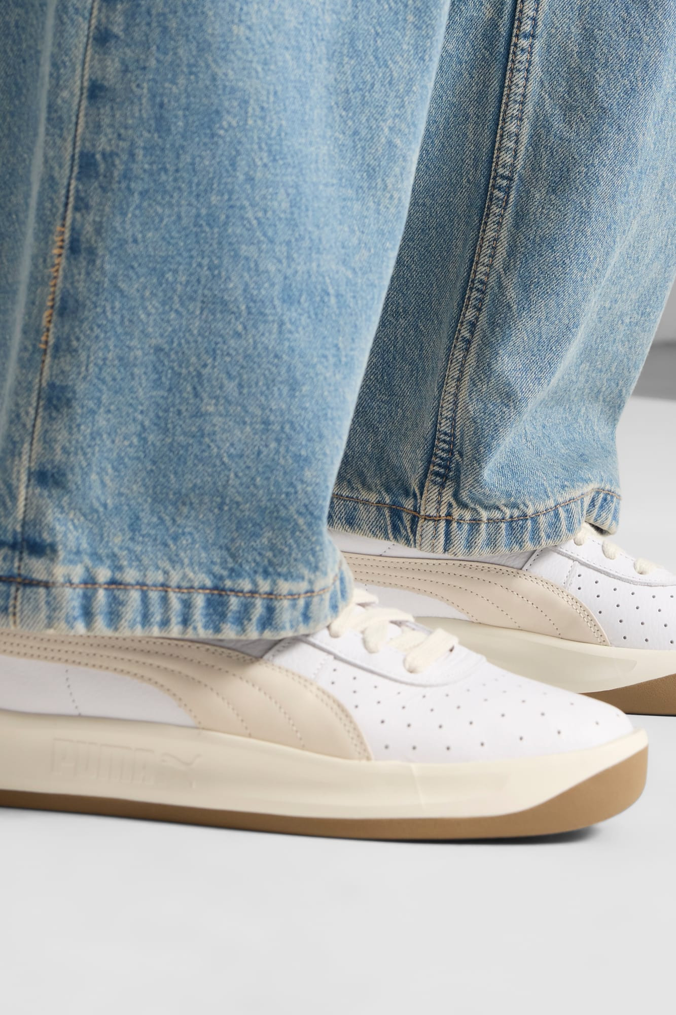 GV Special Base Sneakers - 2