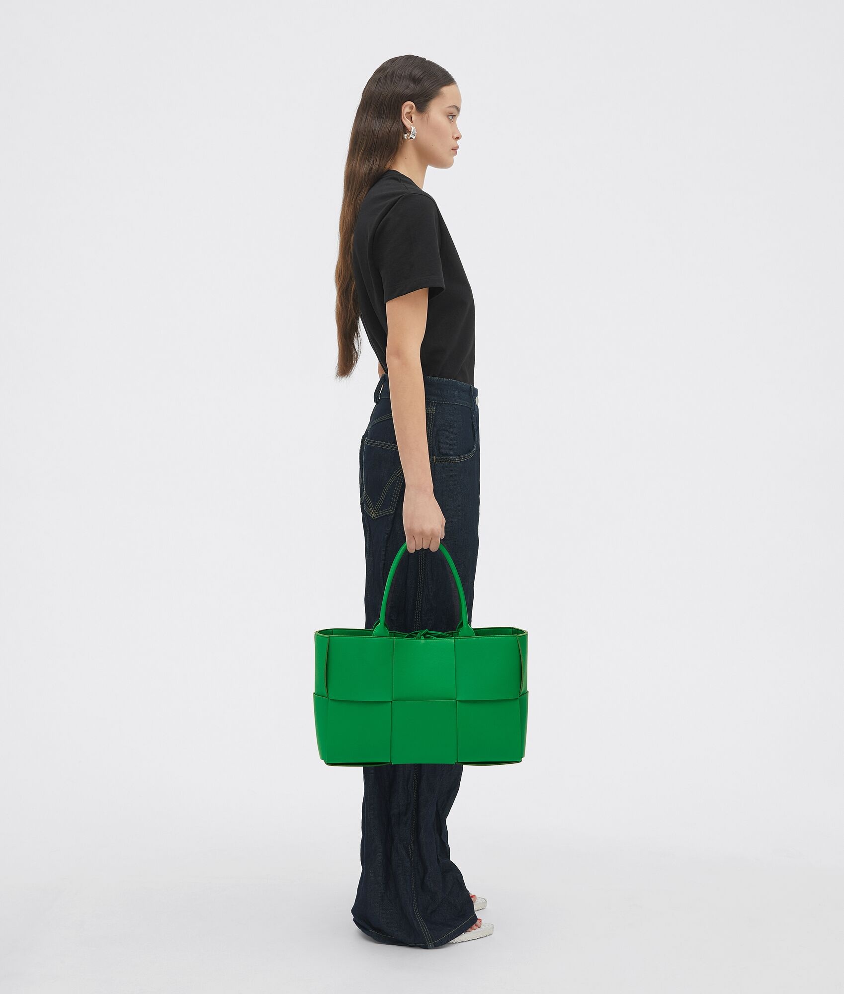【BOTTEGA VENETA】Medium Arco Tote Bag Parakeet Bottega Veneta Arco Tote Bag Lambskin Parakeet Green GHW