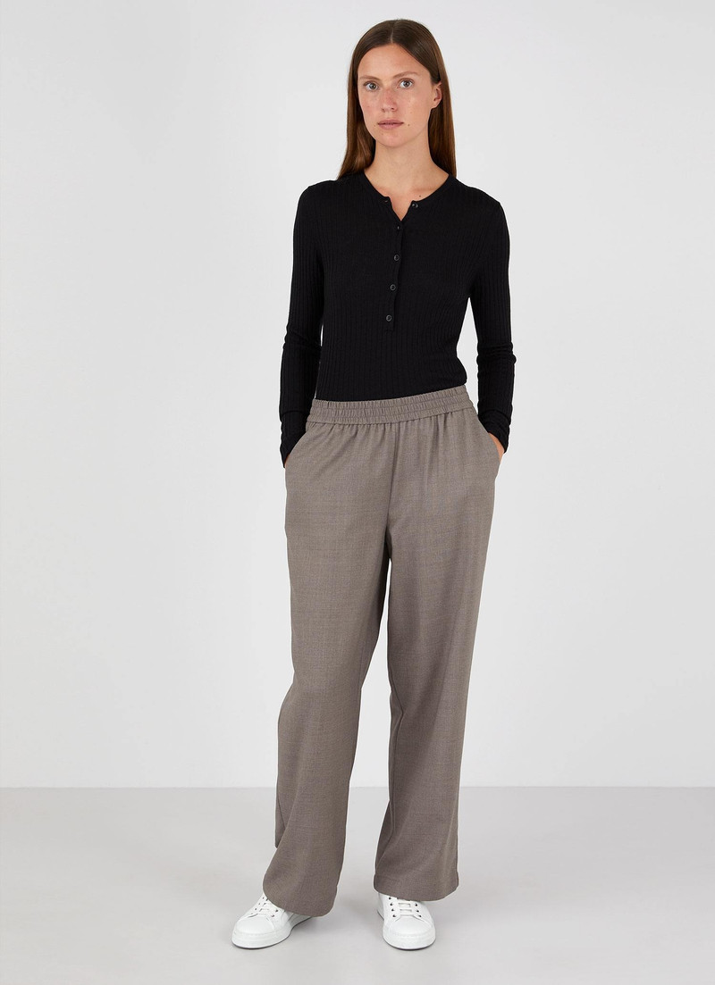 Sunspel Merino Silk Henley outlook