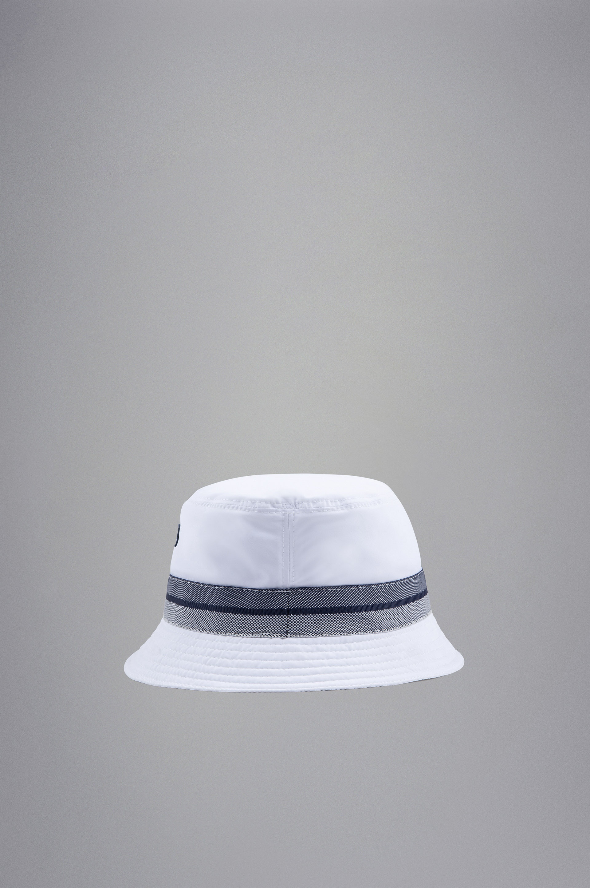 BUCKET WITH TAPE APPLICATION - 3