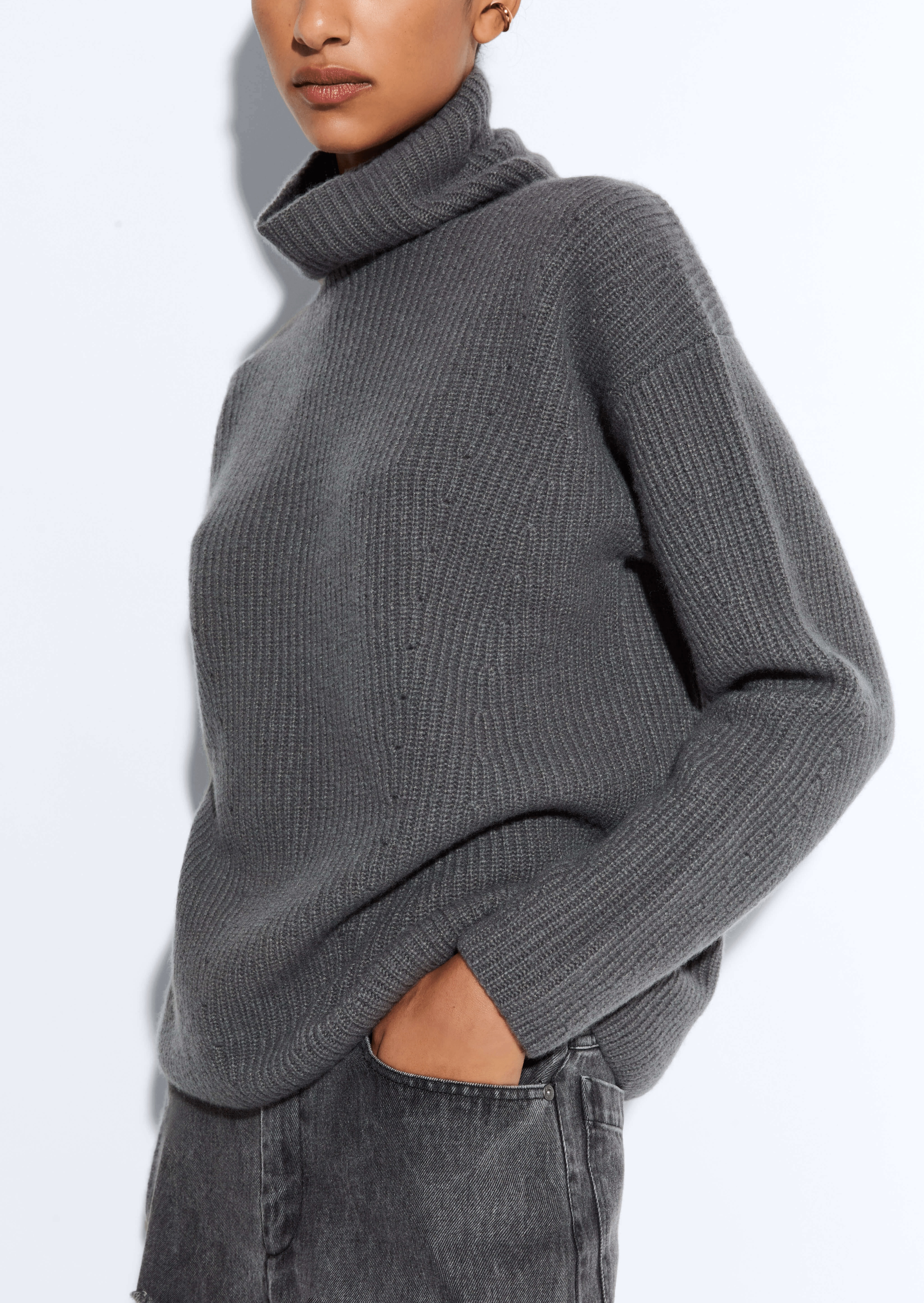 Cashmere Silk Turtleneck - 4