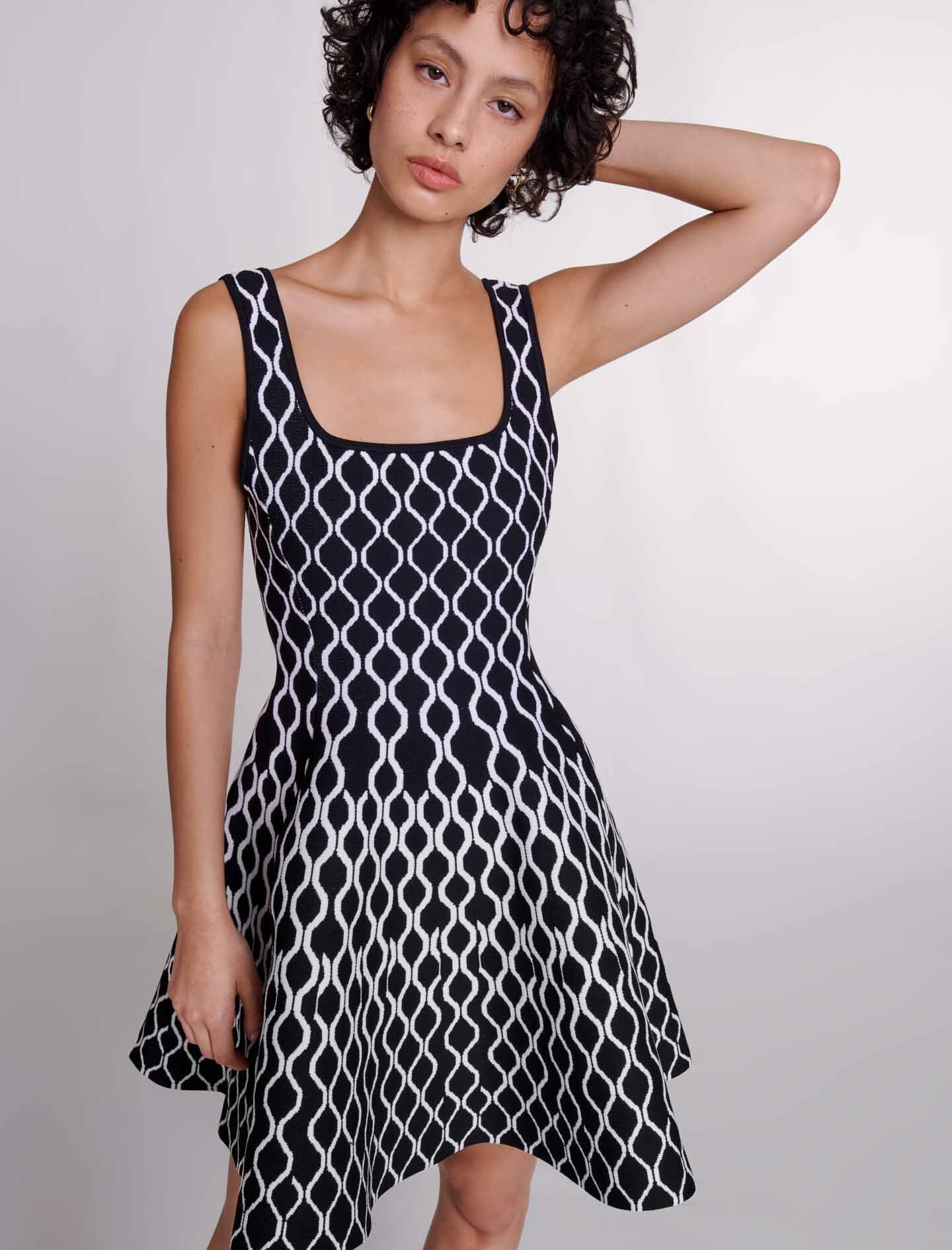 Short patterned knit dress - 6