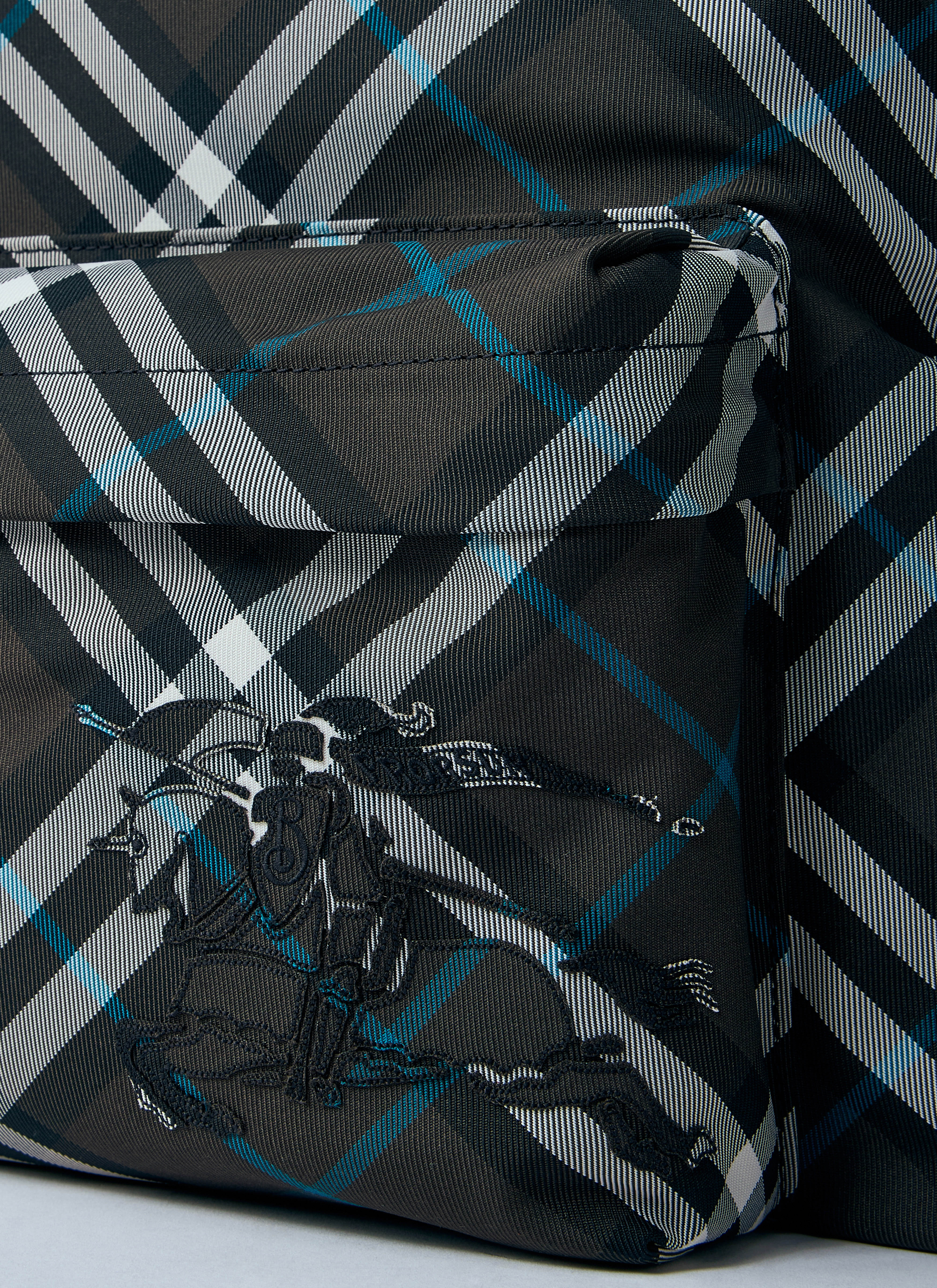 Burberry Men Check Backpack - 3
