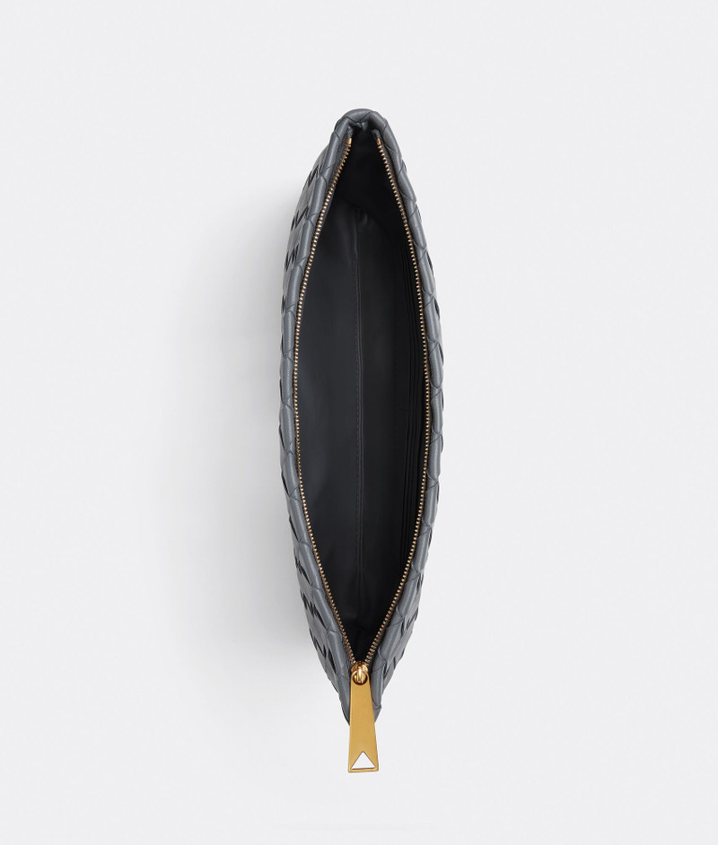Bottega Veneta medium pouch outlook