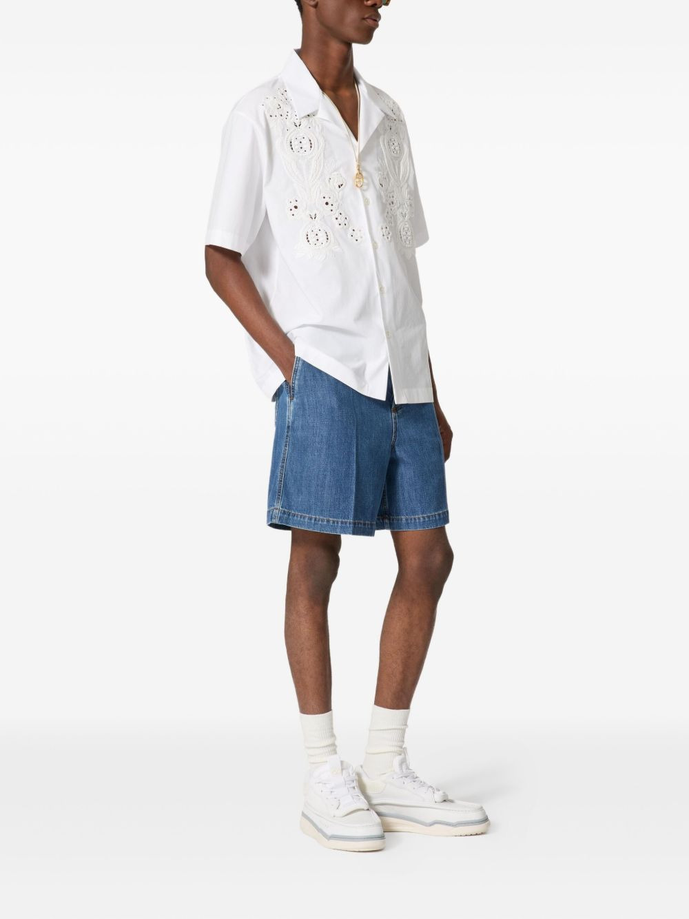 VGold detail denim shorts - 2