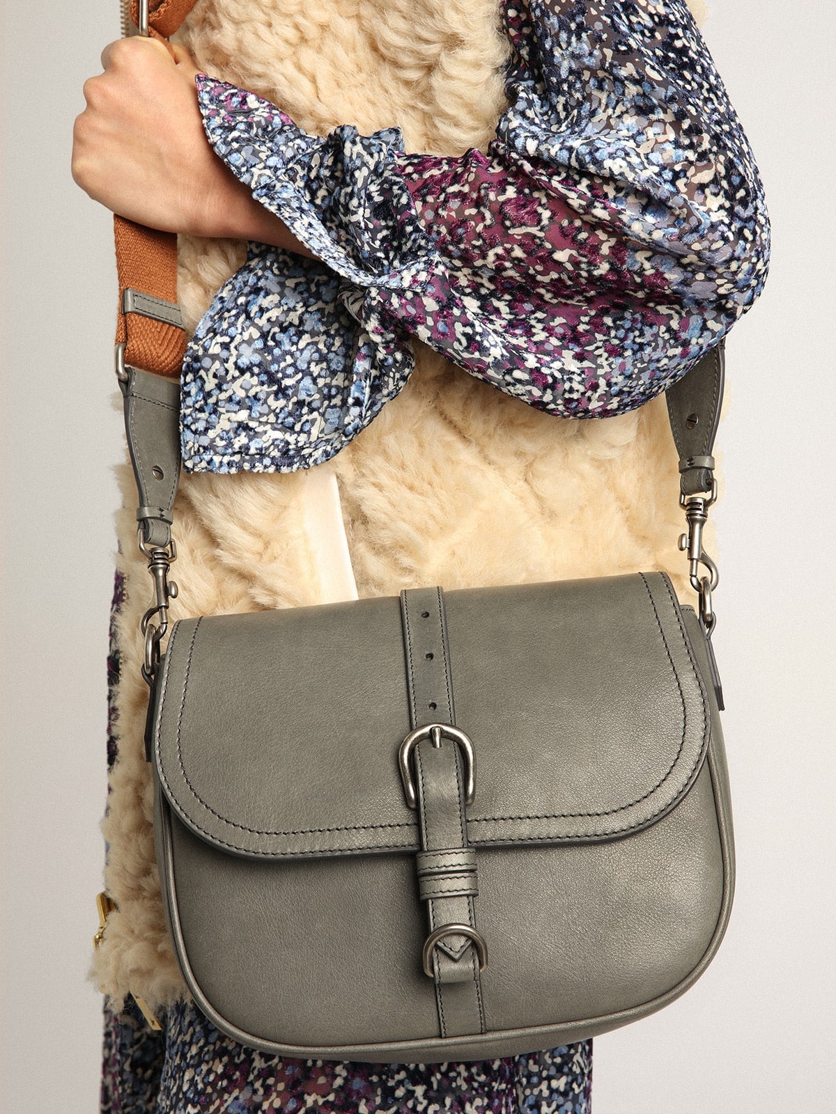 Women's Francis Bag medium in stone gray leather - 3