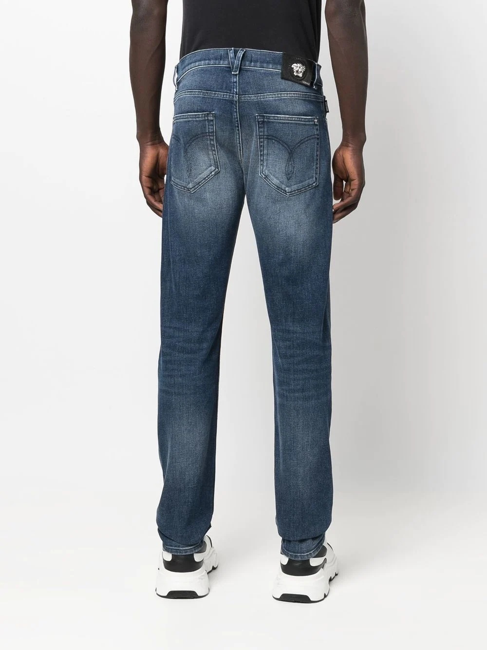 Medusa plaque slim-fit jeans - 4