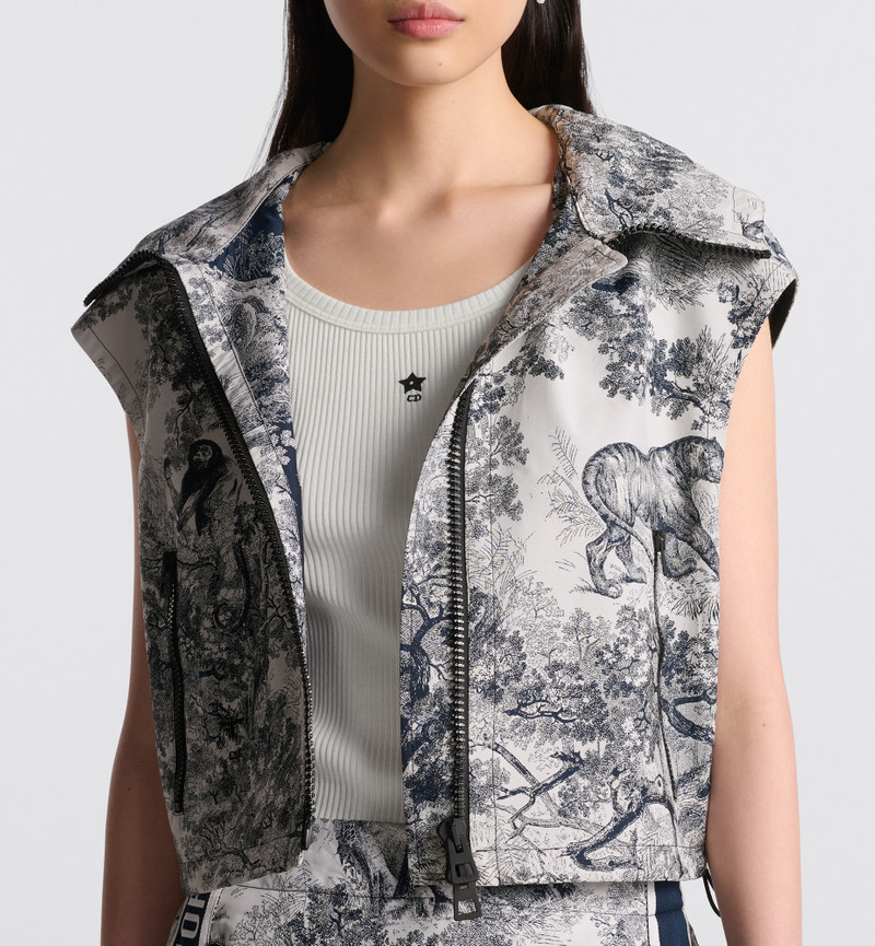 Hooded Vest 4