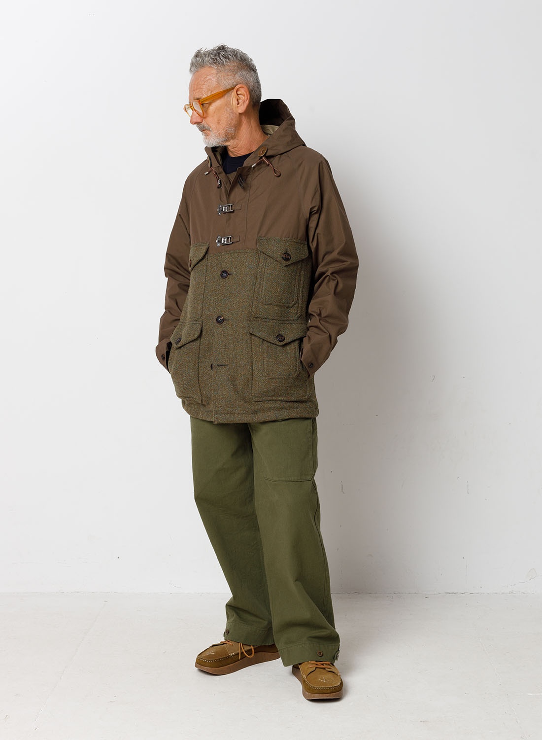 Classic Cameraman in Army Ventile - 5