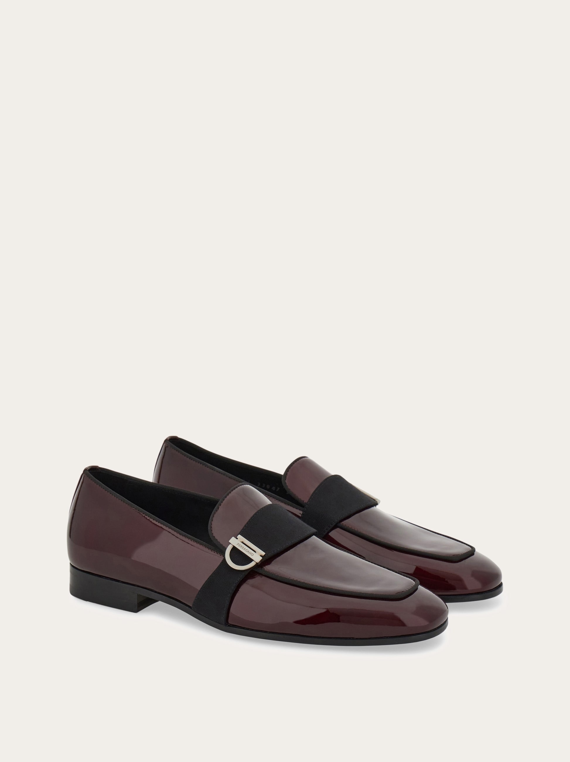 Moccasin with Gancini ornament - 5