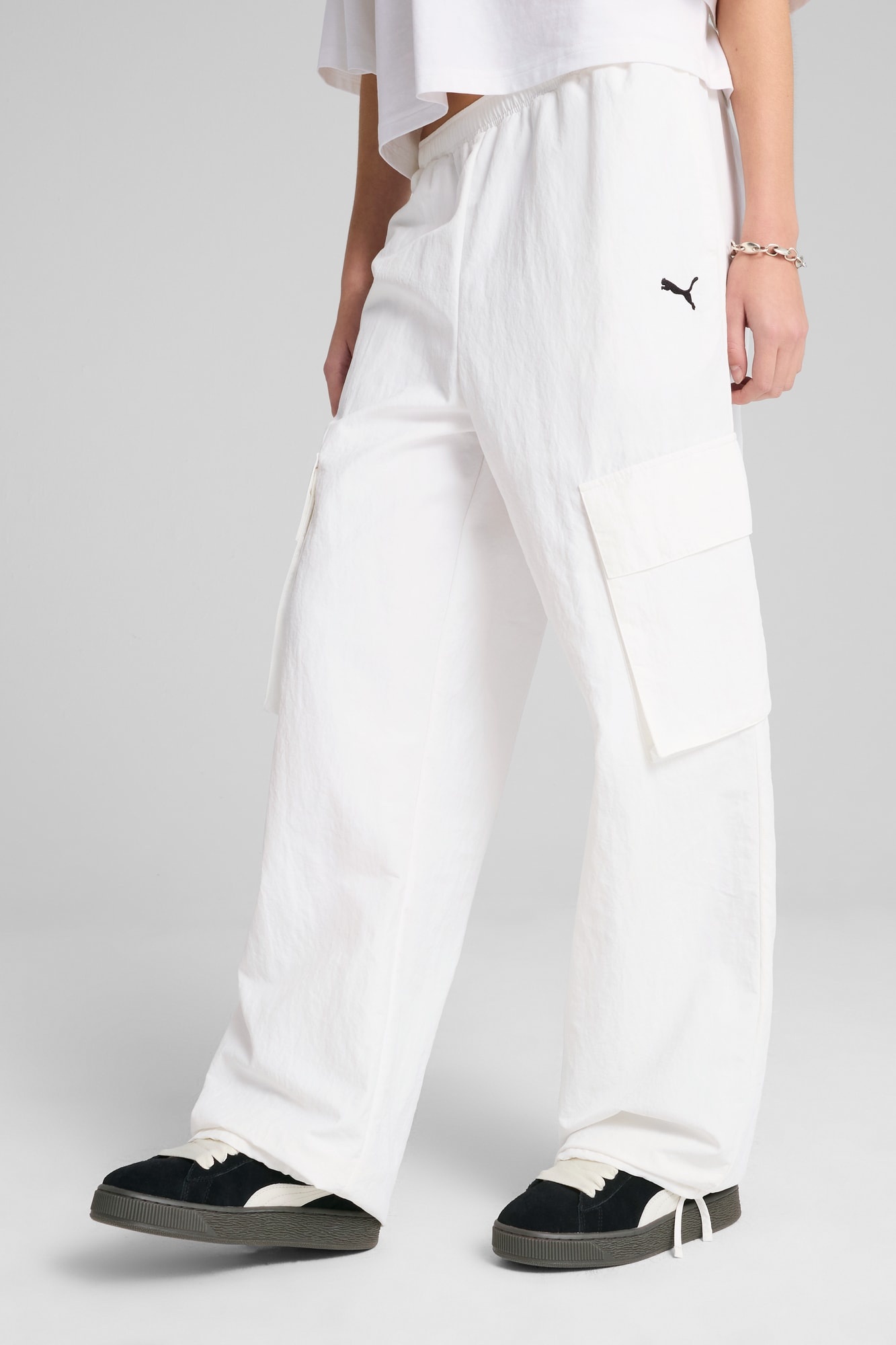 Wardrobe Essentials Women's Relaxed Woven Cargo Pants - 3