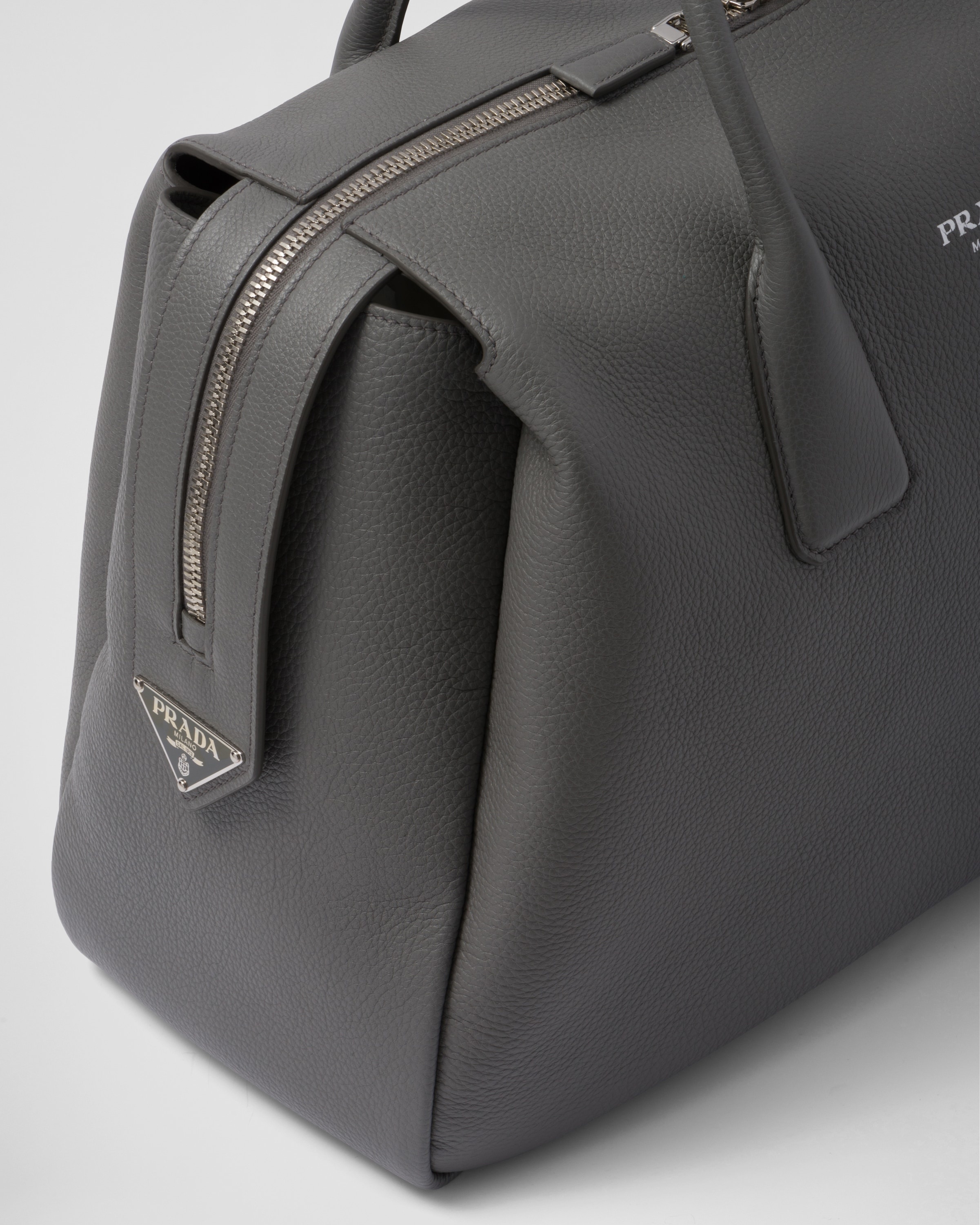 Leather travel bag - 6