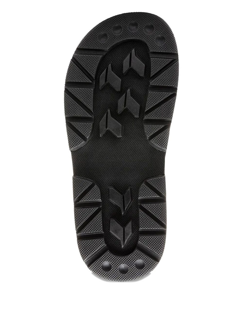 embossed-crossover flat sandals 3