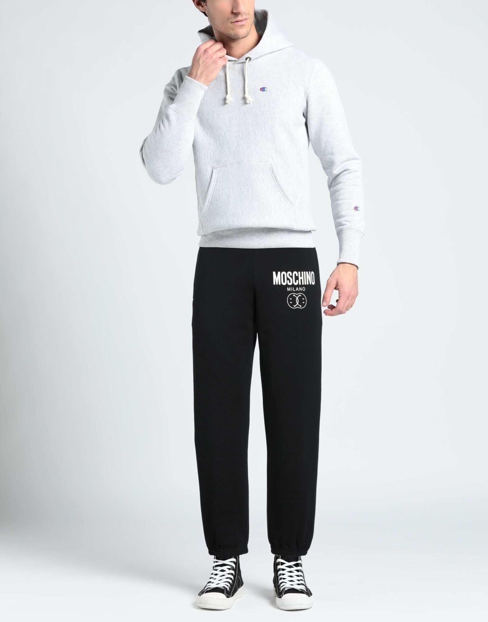 【関税込み】Moschino ブラック Double Smiley フーディ Moschino DOUBLE SMILEY® LOGO ORGANIC FLEECE JOGGERS | REVERSIBLE