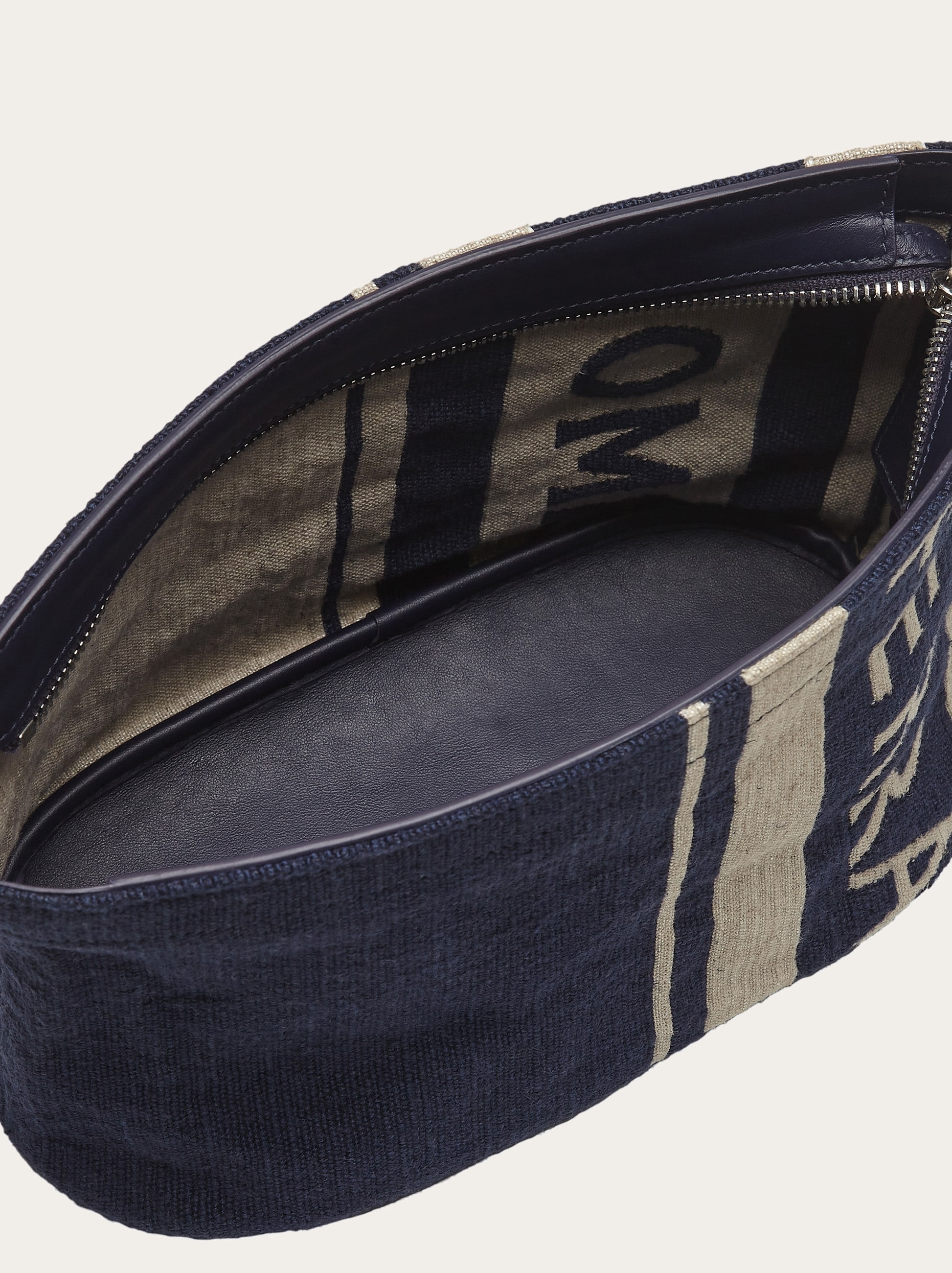 Jacquard fabric pouch - 5