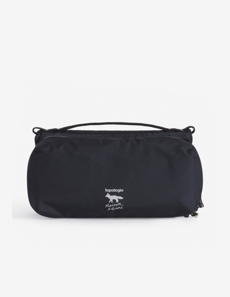 Maison Kitsuné x Topologie ボトルサコッシュ Maison Kitsuné MAISON KITSUNE X TOPOLOGIE BOTTLE BAG - SPOU054