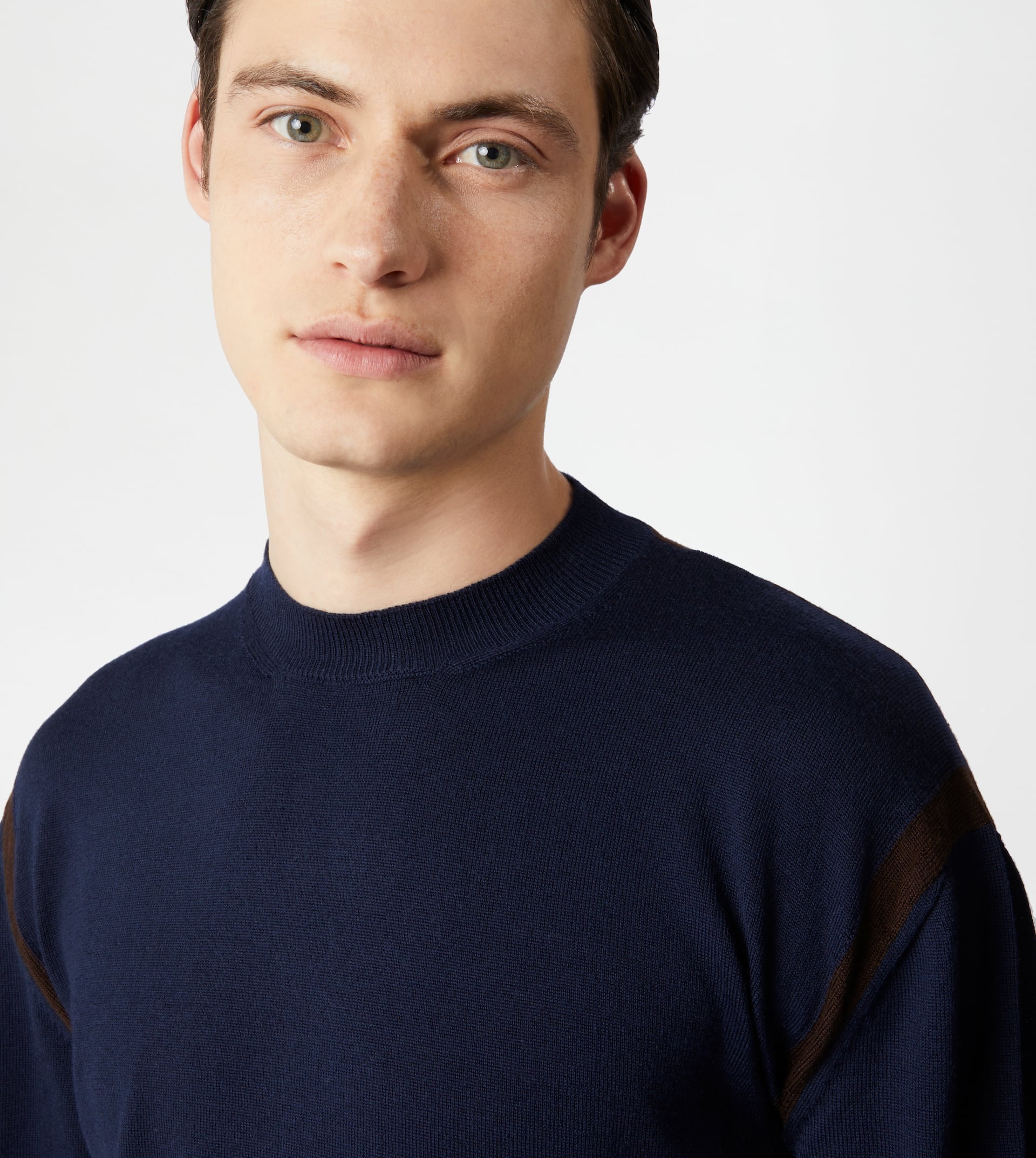 ROUND NECK JUMPER IN WOOL - BLUE, BROWN - 3