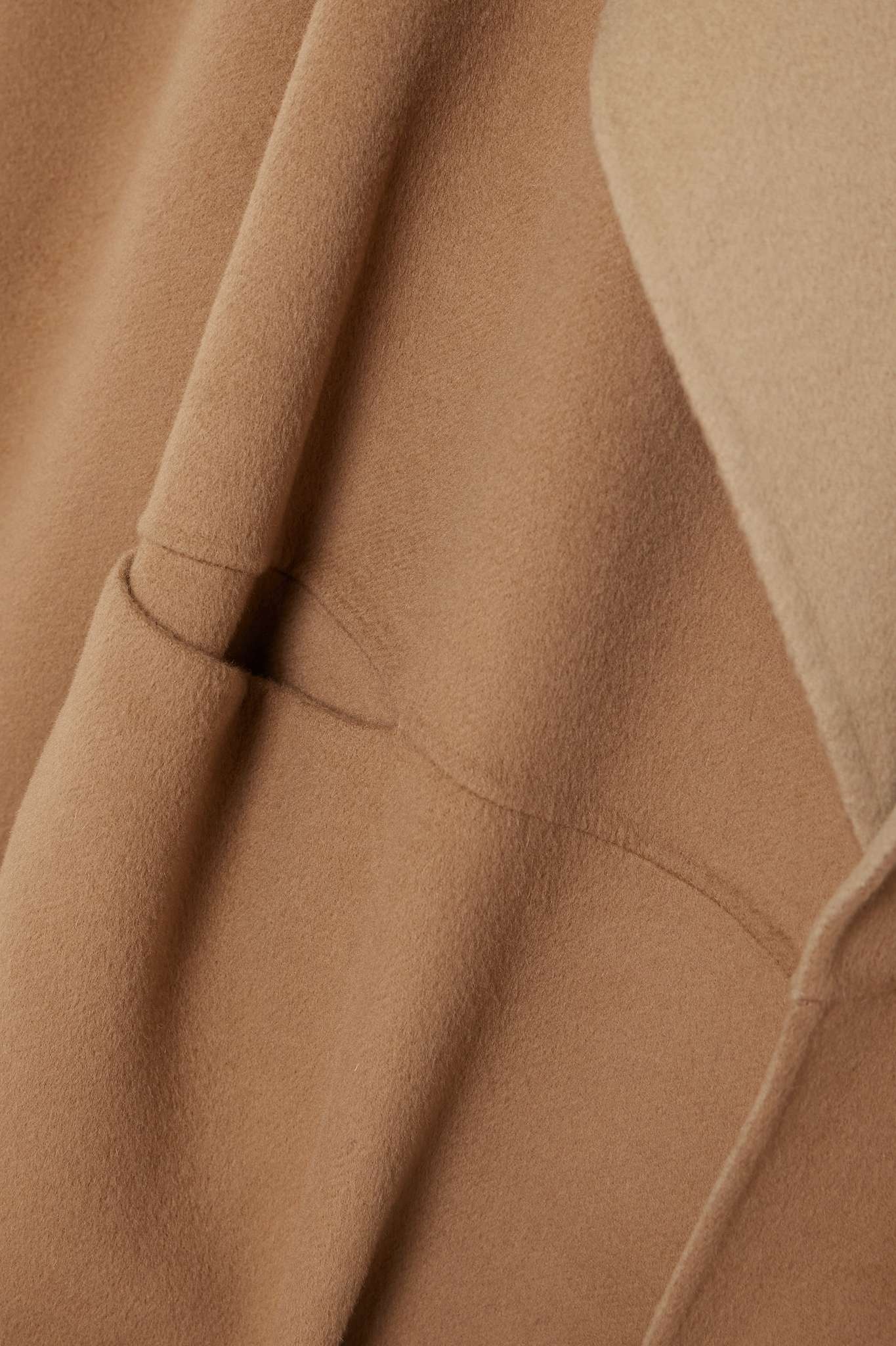 Oversized two-tone wool and cashmere-blend coat - 4