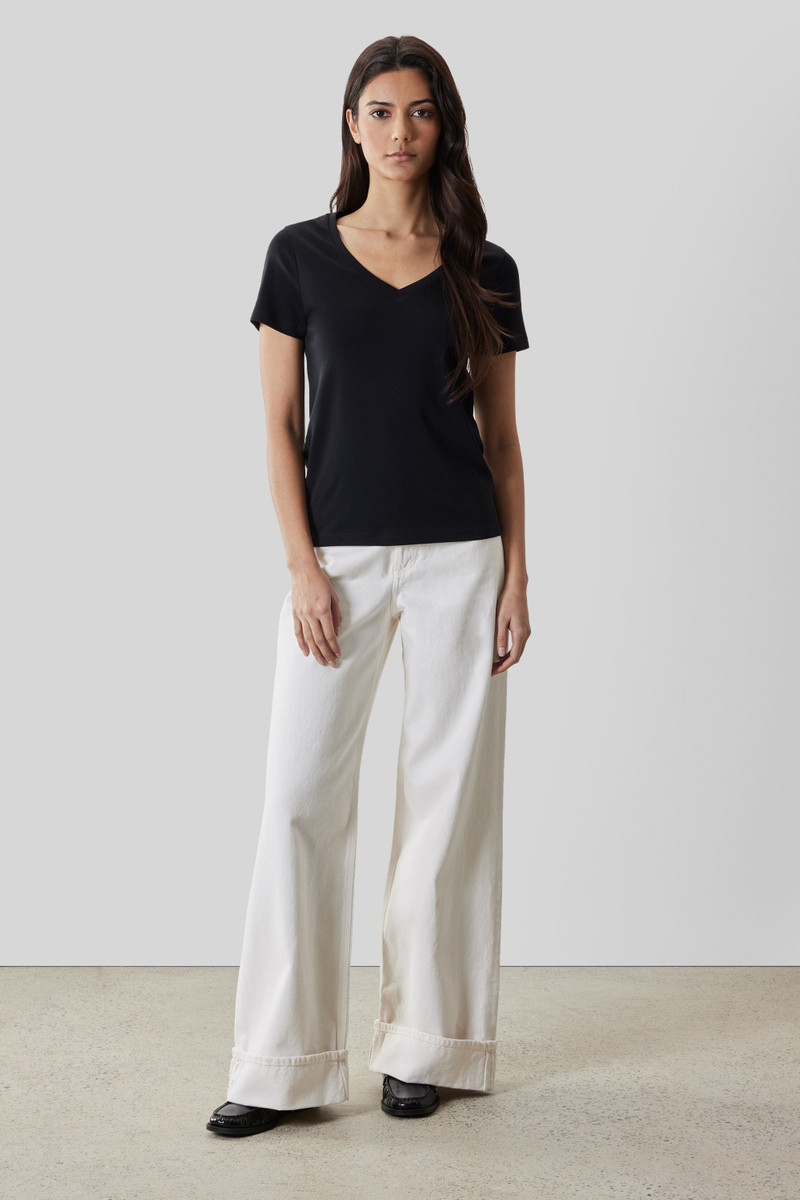 ROBERT BARAKETT The Barakett Women's V Tee outlook