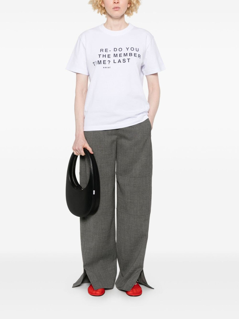 sacai flocked-slogan T-shirt outlook