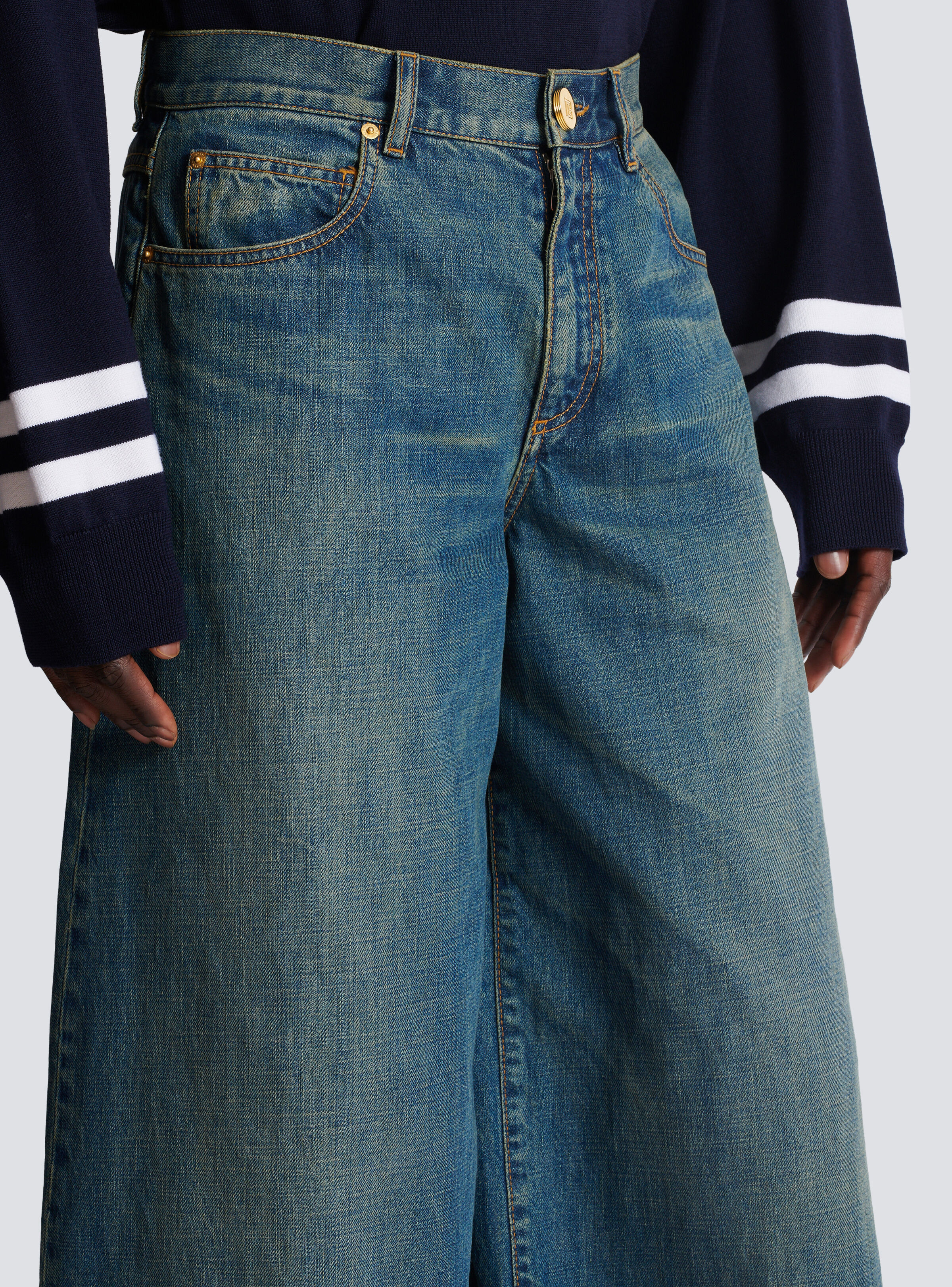 Wide-leg faded denim jeans - 6