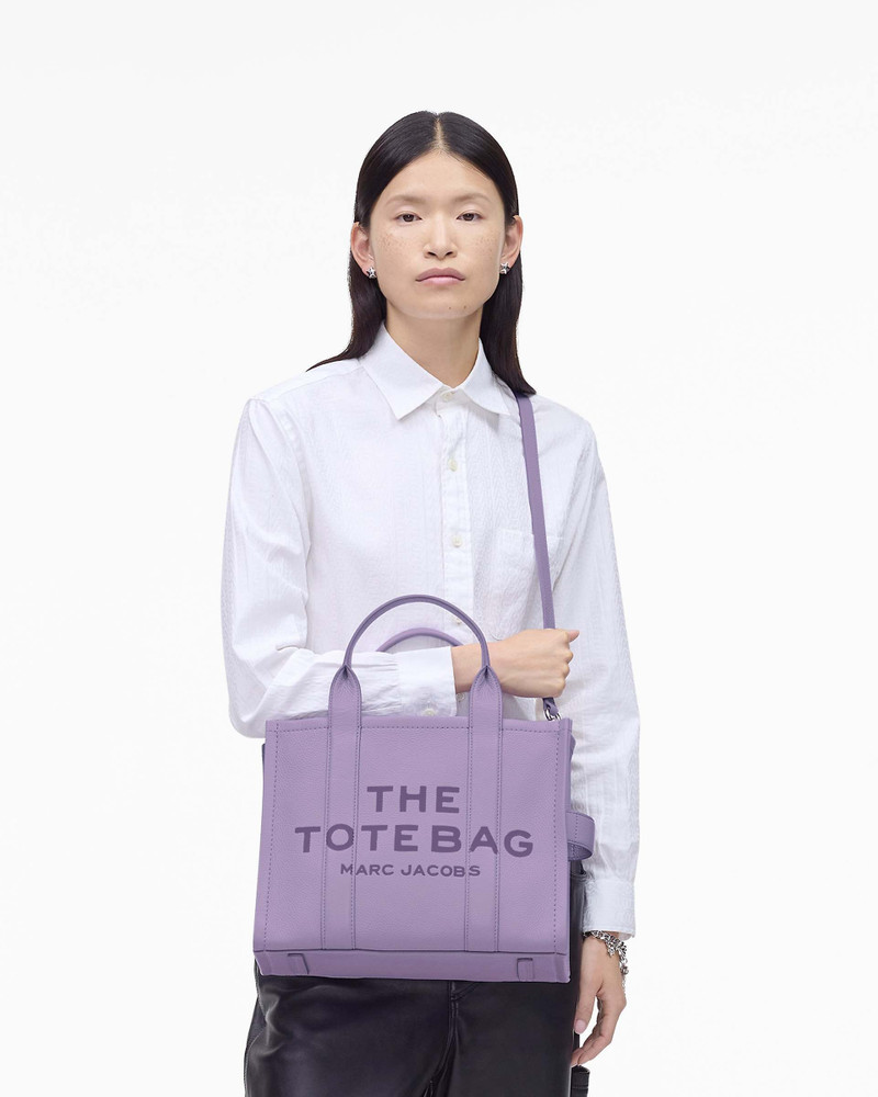 Marc Jacobs THE LEATHER MEDIUM TOTE BAG outlook