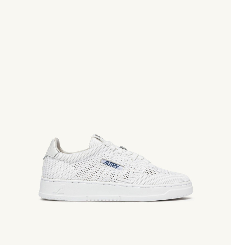 MEDALIST EASEKNIT LOW SNEAKERS IN WHITE KNIT 1