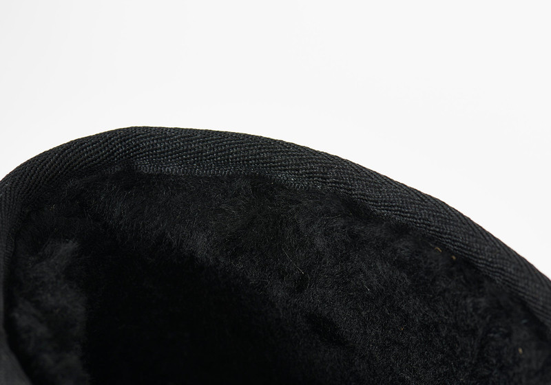 PALACE UGG LIGHTNING CLASSIC SHORT BOOT BLACK 8